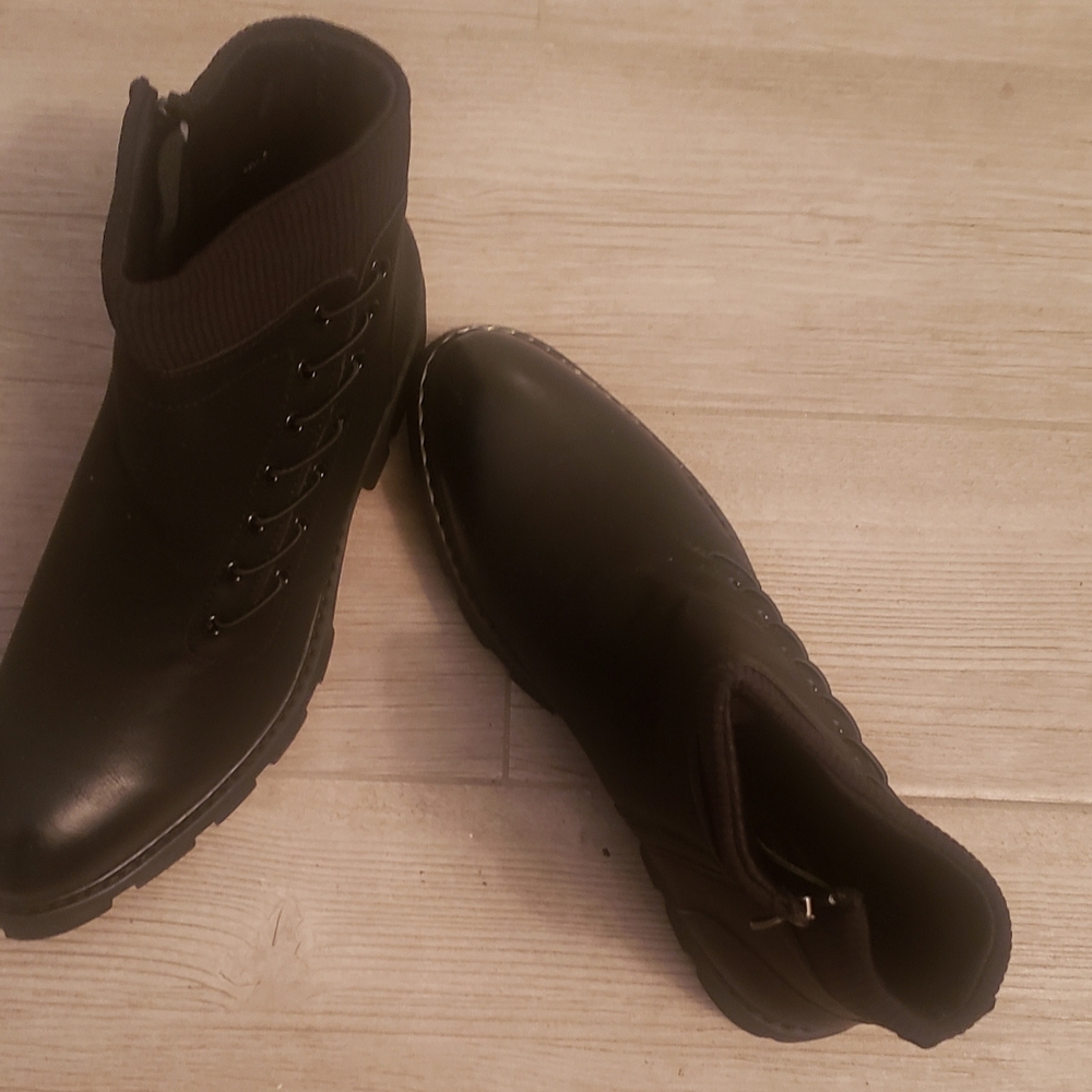 Pointed short boot - Picture 3 of 4
